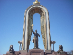 Таджикистан монумент_Исмаилу_Самари_в_Душанбе